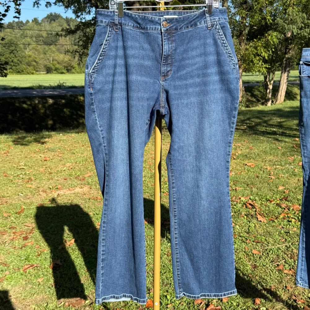 STS Blue Faye High Rise Straight Leg Jeans Medium Wash Size 18 EP3343GA1